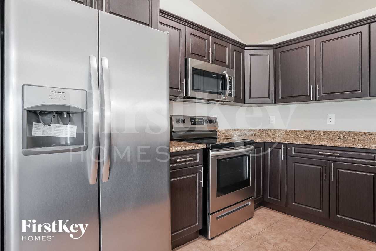 625 Sw 13th Ter - Photo 7 of 15