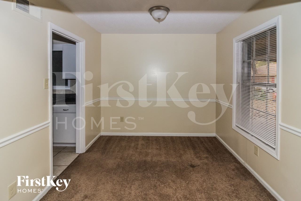 6128 Lacewood Cv - Photo 4 of 16