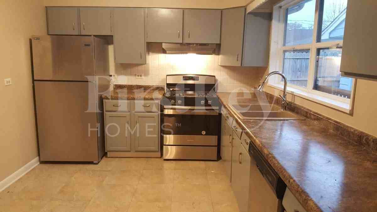 424 W Moreland Ave - Photo 4 of 10