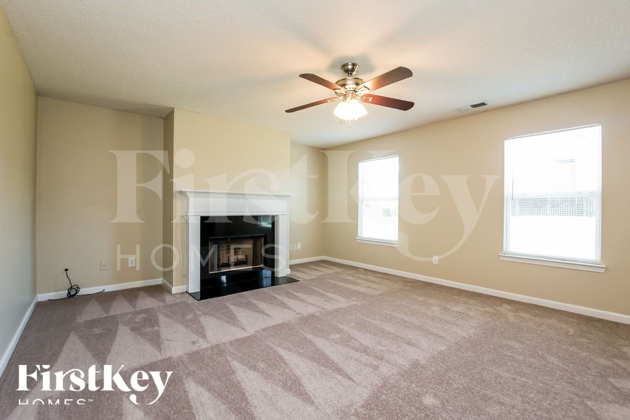 3166 Redwood Run - Photo 3 of 19