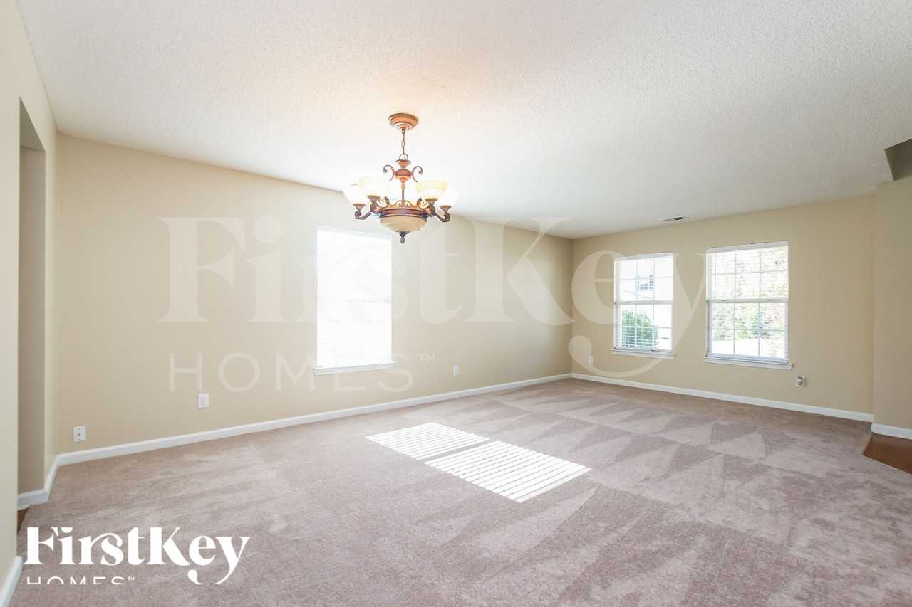 3166 Redwood Run - Photo 5 of 19