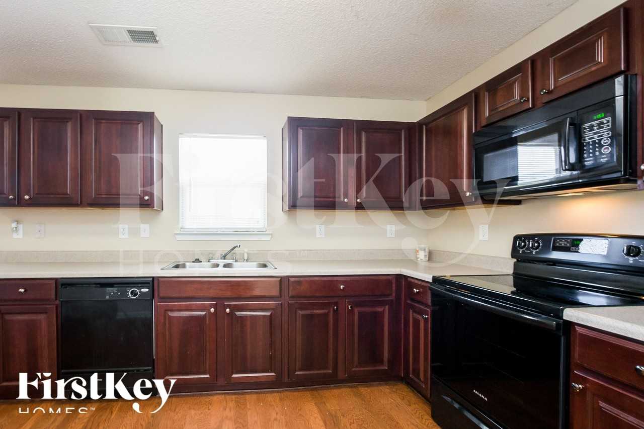 3166 Redwood Run - Photo 6 of 19