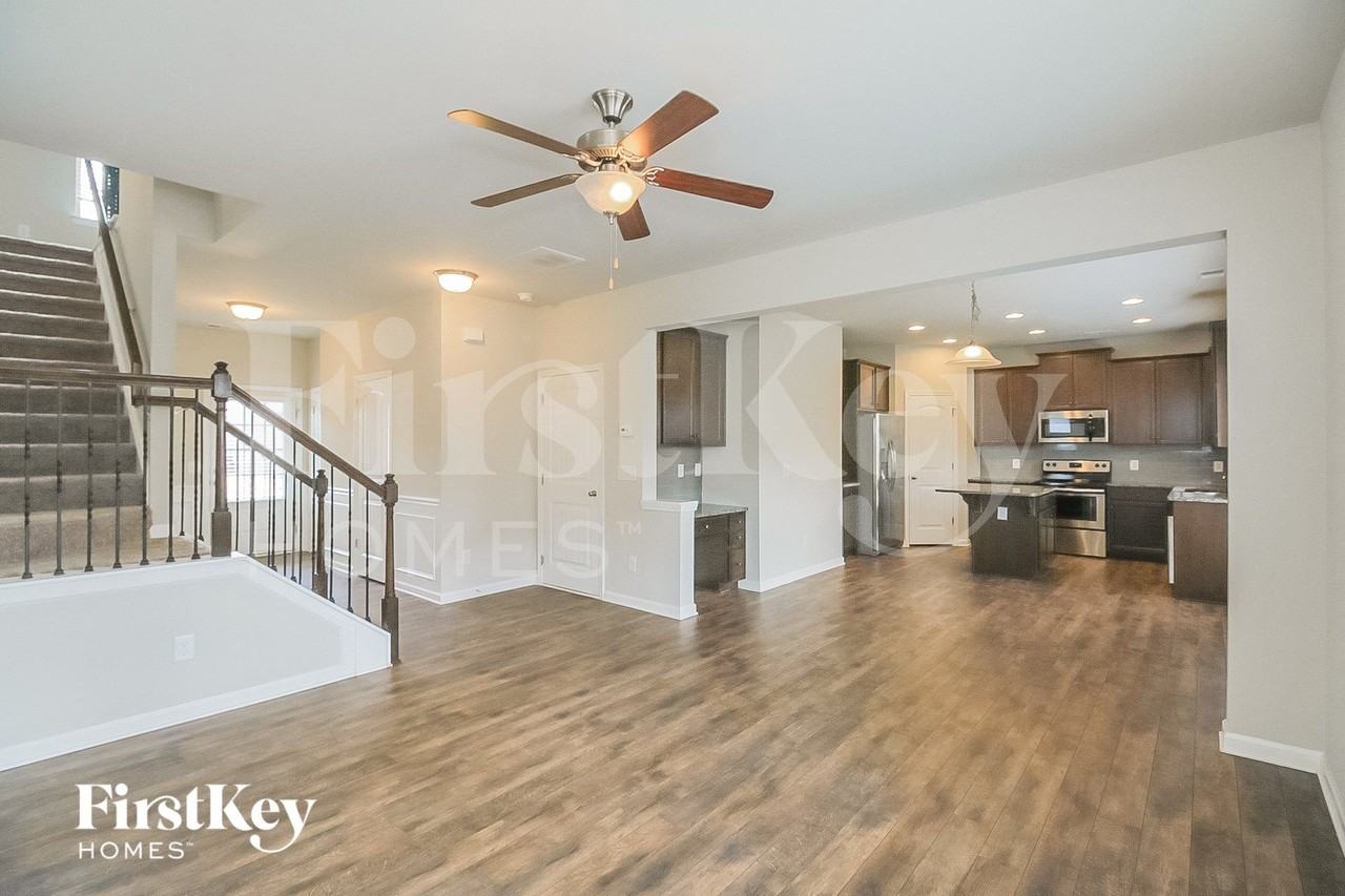 24 Cliffbriar Ter - Photo 4 of 15