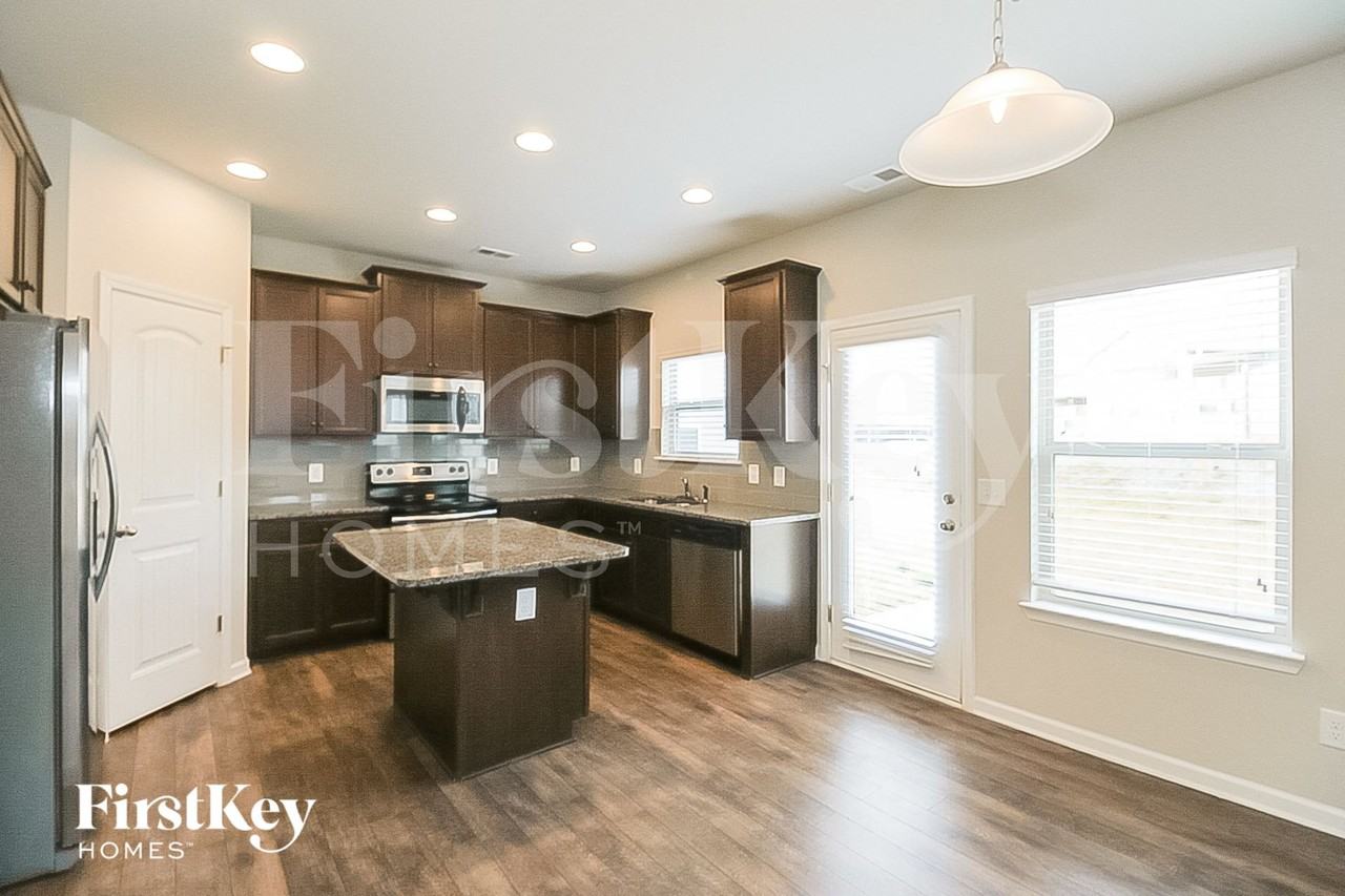 24 Cliffbriar Ter - Photo 7 of 15