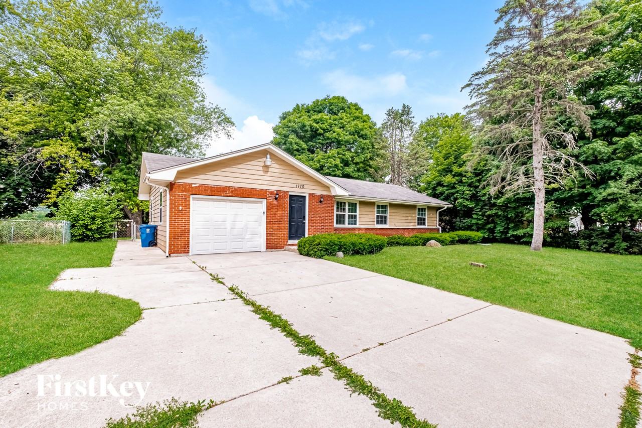 1770 Lily St - Photo 2 of 15