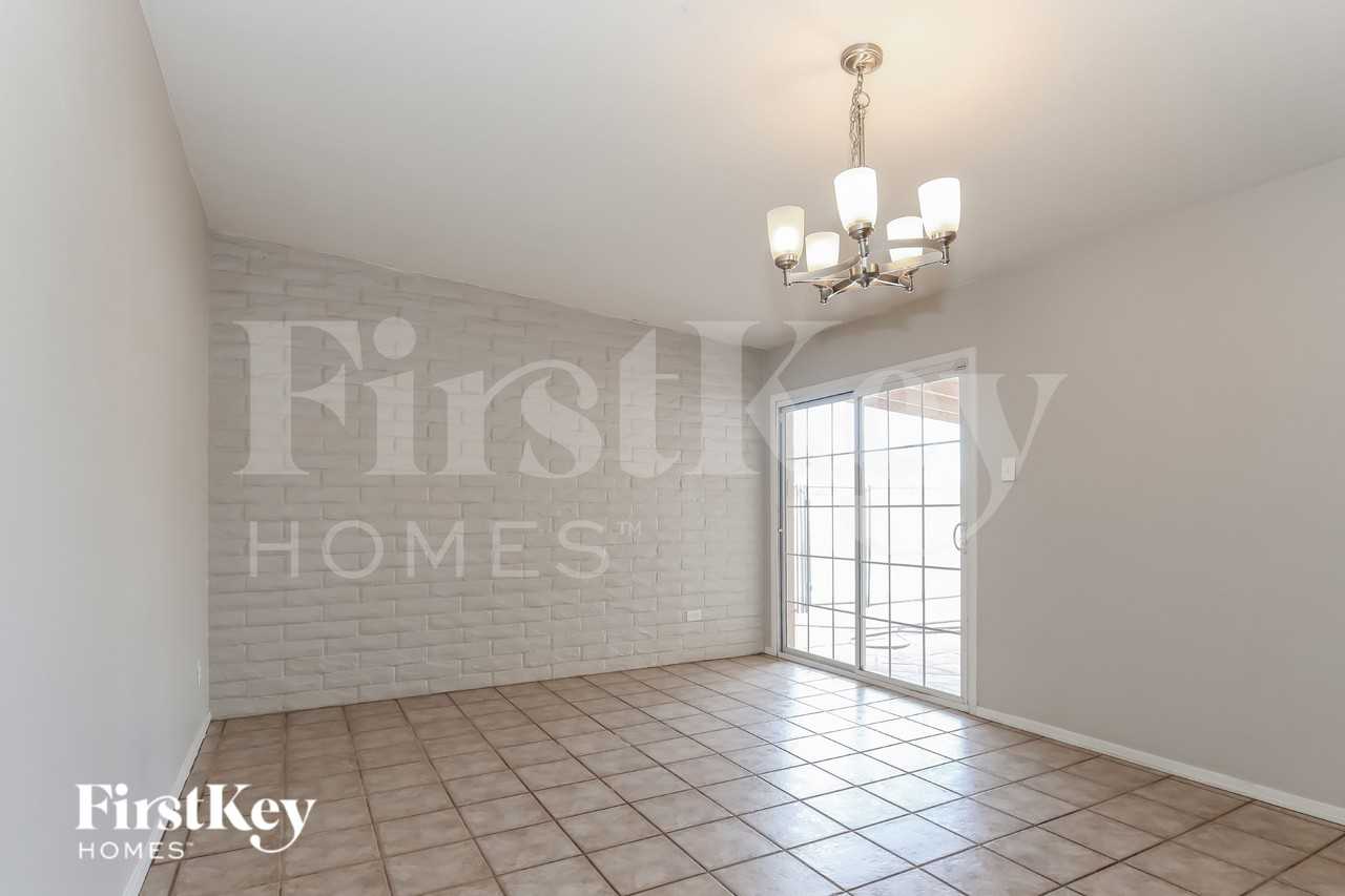 1158 E Concorda Dr - Photo 5 of 19