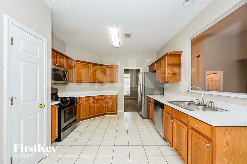 115 Willow Hill Ln - Photo 4 of 15