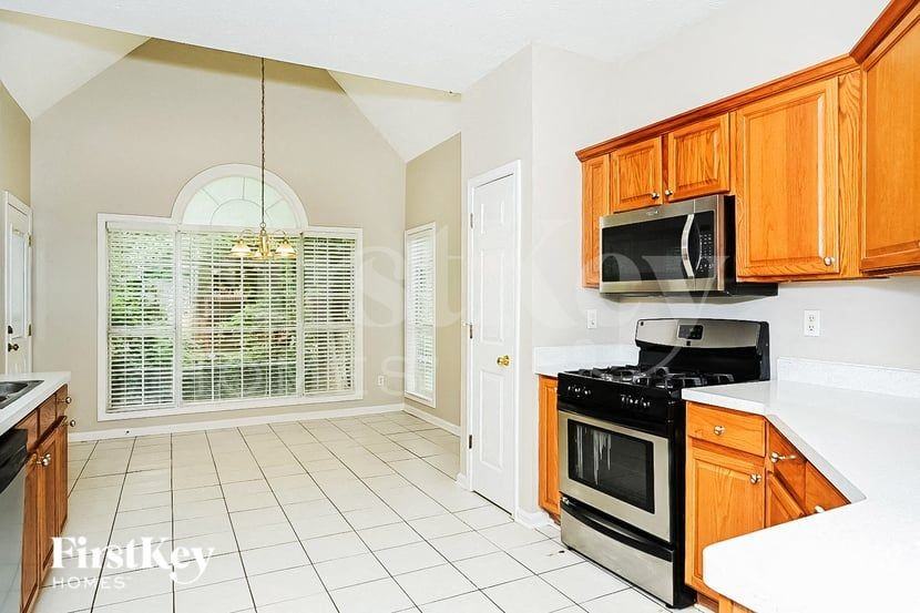 115 Willow Hill Ln - Photo 5 of 15