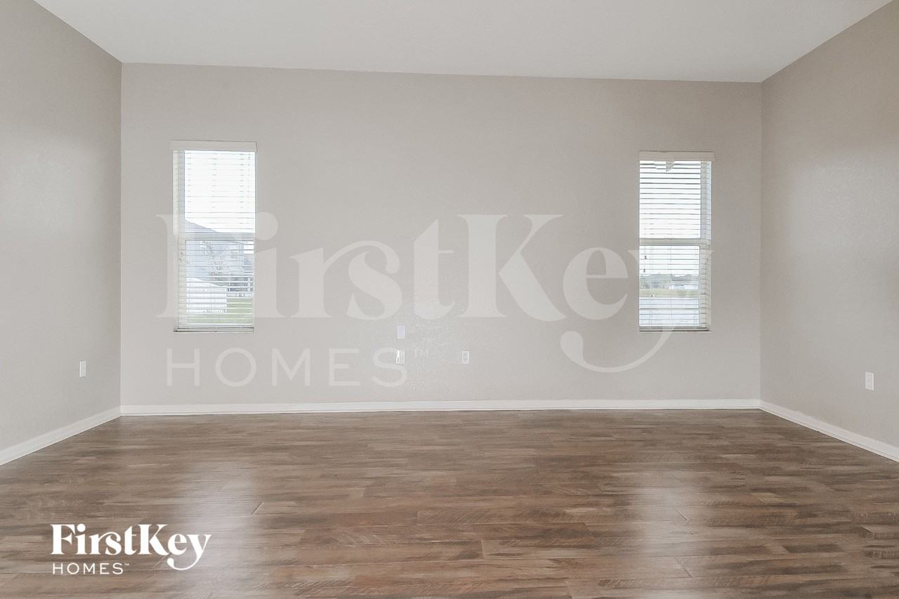 10611 Carloway Hills Dr - Photo 4 of 15