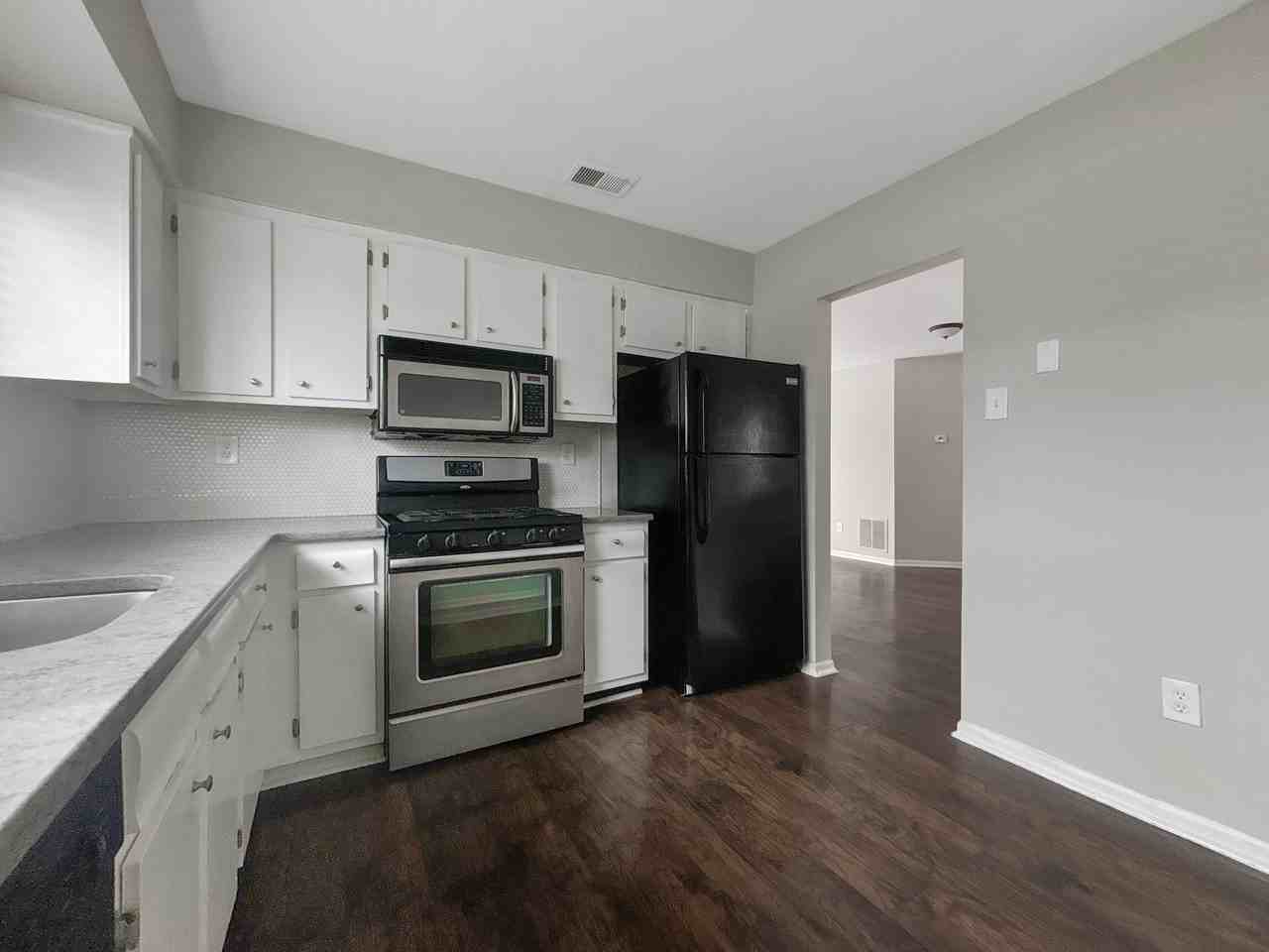 101 Greenridge Cir - Photo 5 of 18