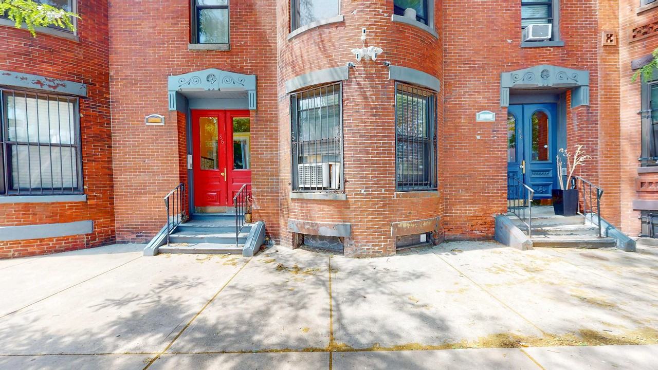 Hammond St - Photo 4 of 5