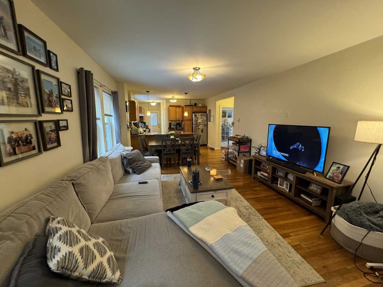 214 Arlington St - Photo 2 of 27