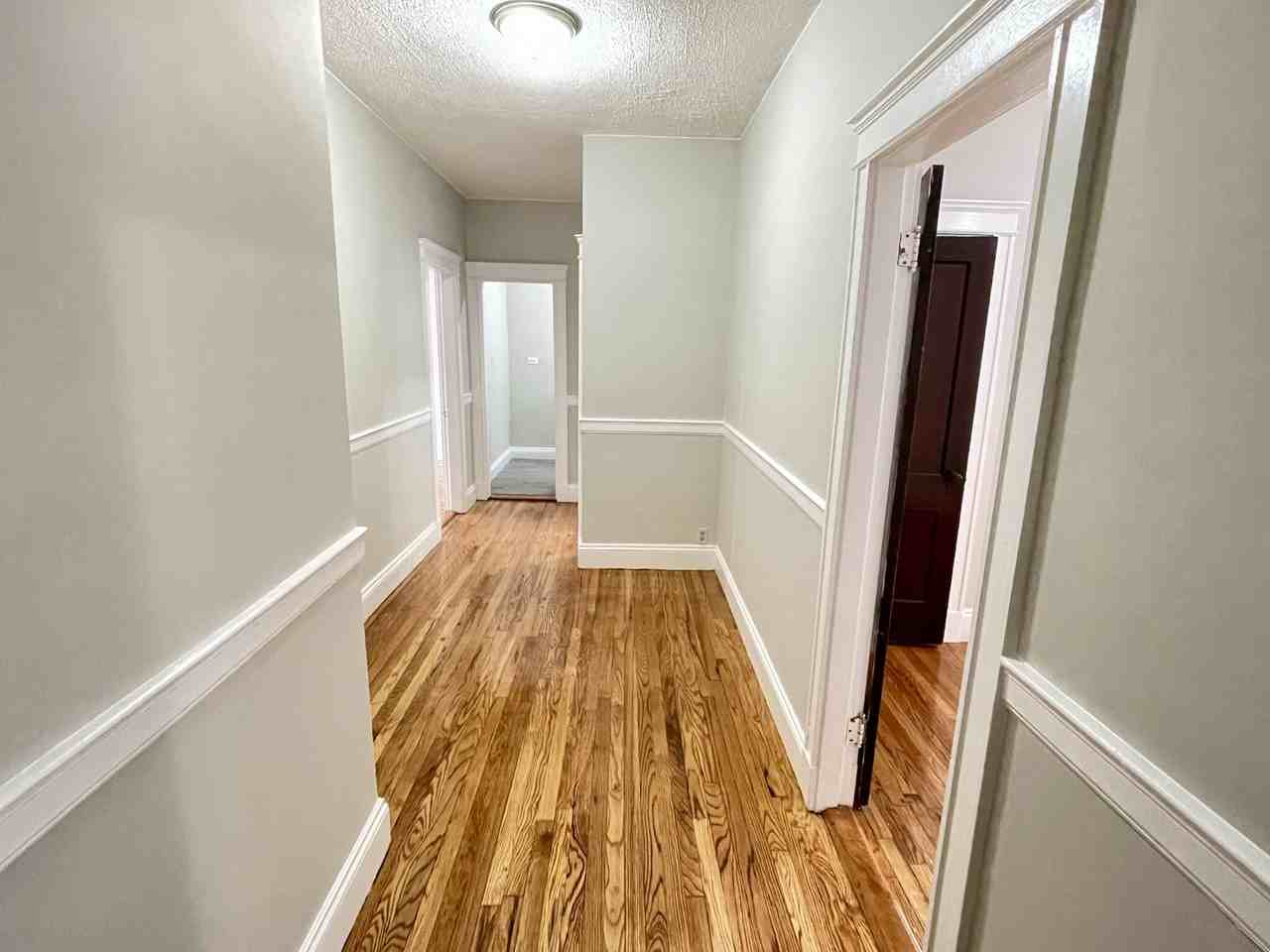 39 Glenville Ave #8 - Photo 4 of 11