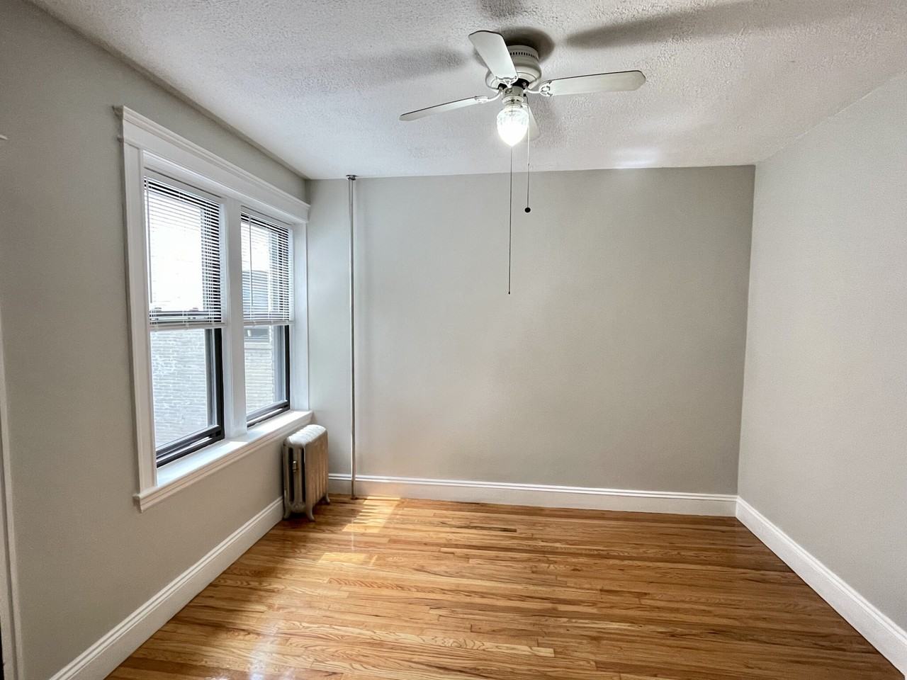 39 Glenville Ave #8 - Photo 6 of 11