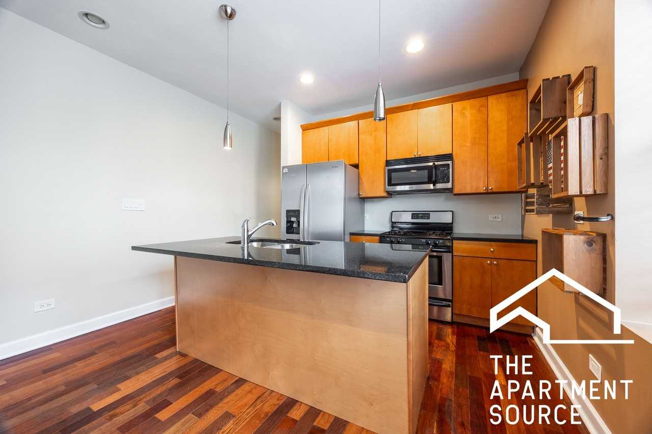 2852 N Kedzie Ave #1 - Photo 2 of 25