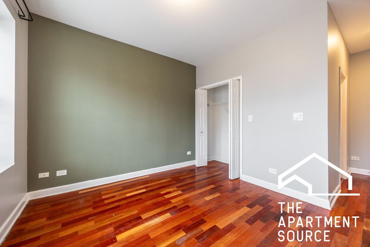 2852 N Kedzie Ave #1 - Photo 7 of 25