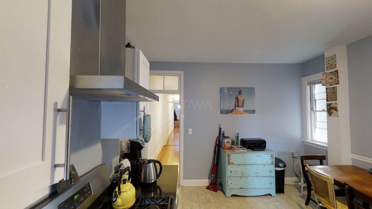 200 Harvard St #2 - Photo 6 of 15
