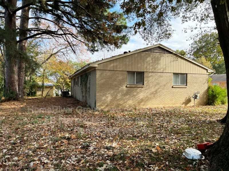 4776 Scottsdale Ave - Photo 3 of 20