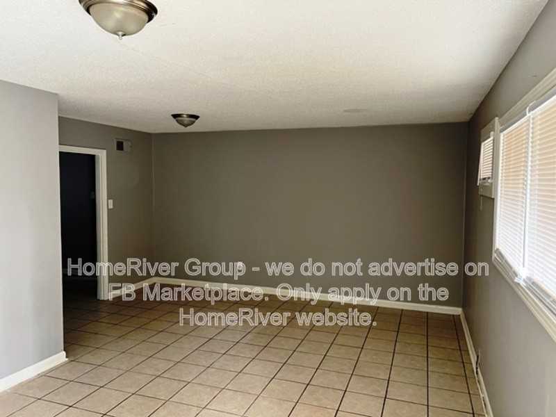 4776 Scottsdale Ave - Photo 6 of 20