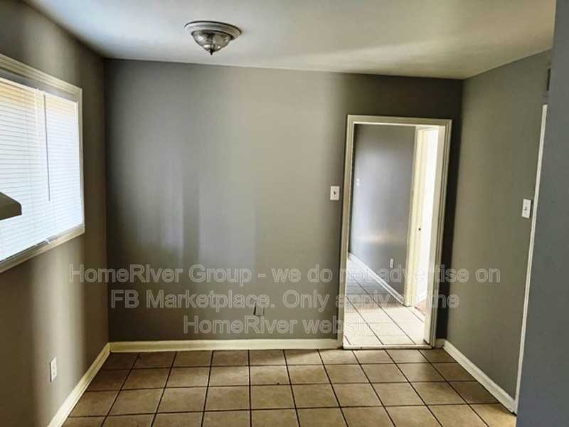 4776 Scottsdale Ave - Photo 7 of 20