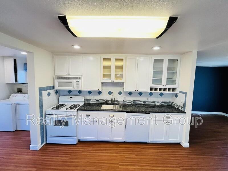 246 Loma Vista Pl - Photo 2 of 16