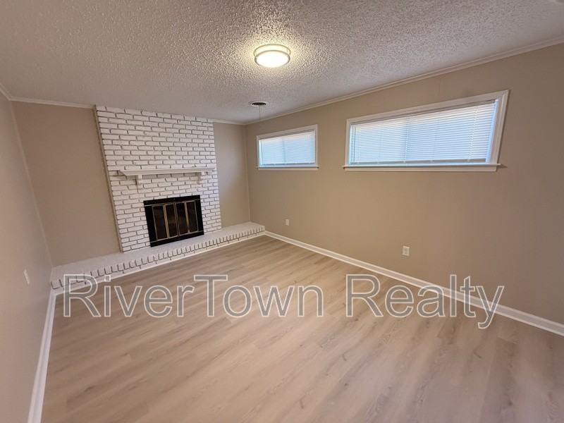 2593 Sandpiper Ave - Photo 6 of 24