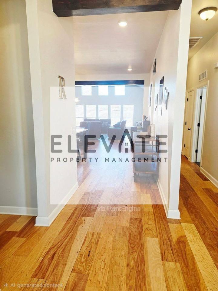 1101 Sawmill Rd - Photo 3 of 10