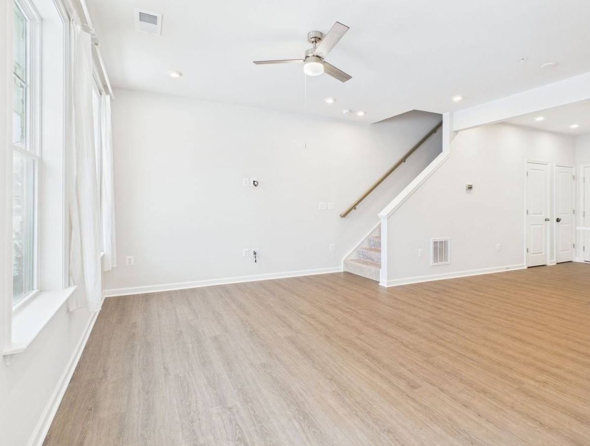 640 Brookwood Glen Ter #A - Photo 3 of 10