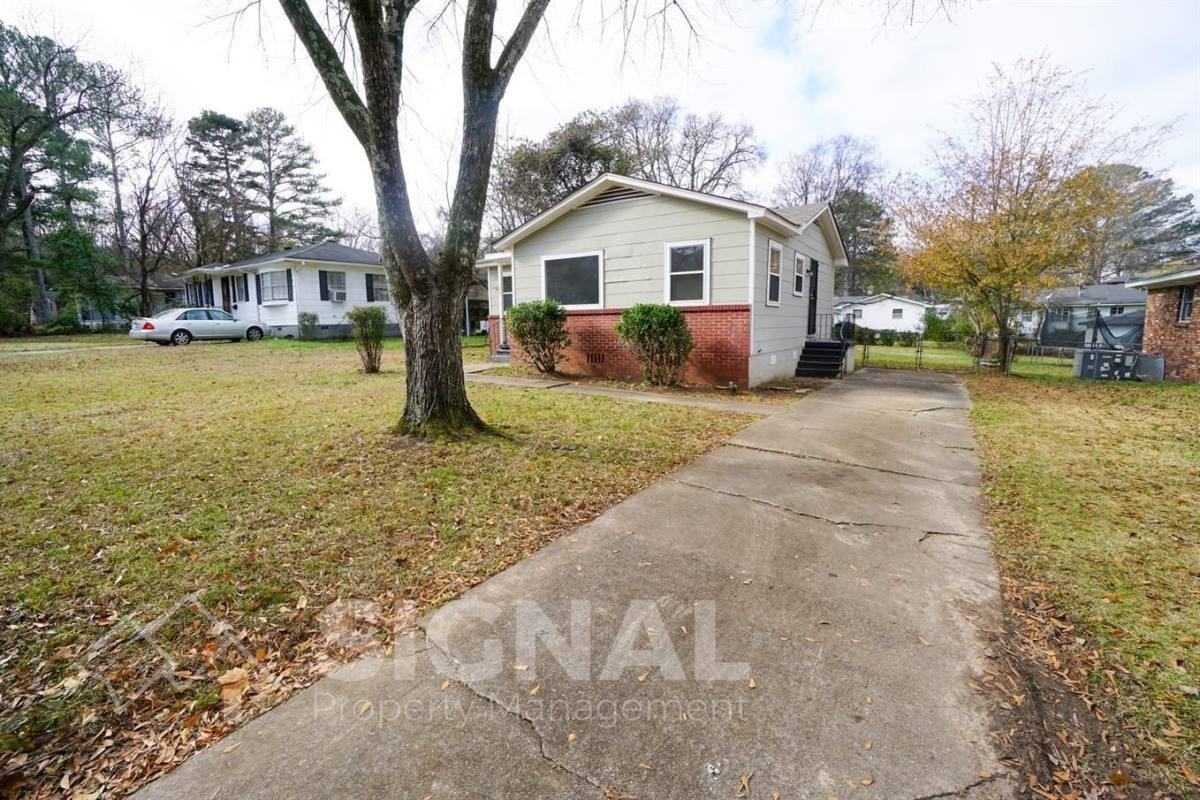 540 Athens Ct - Photo 2 of 10