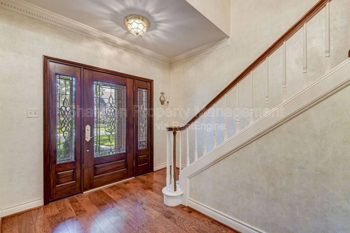 5502 Fountainbridge Ln - Photo 7 of 10