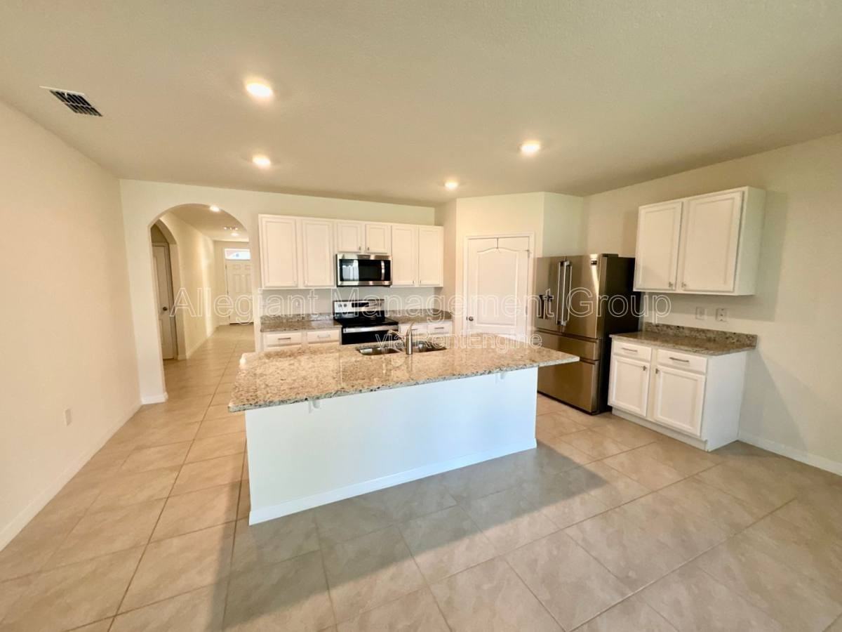 5371 Pine Lilly Dr - Photo 2 of 10
