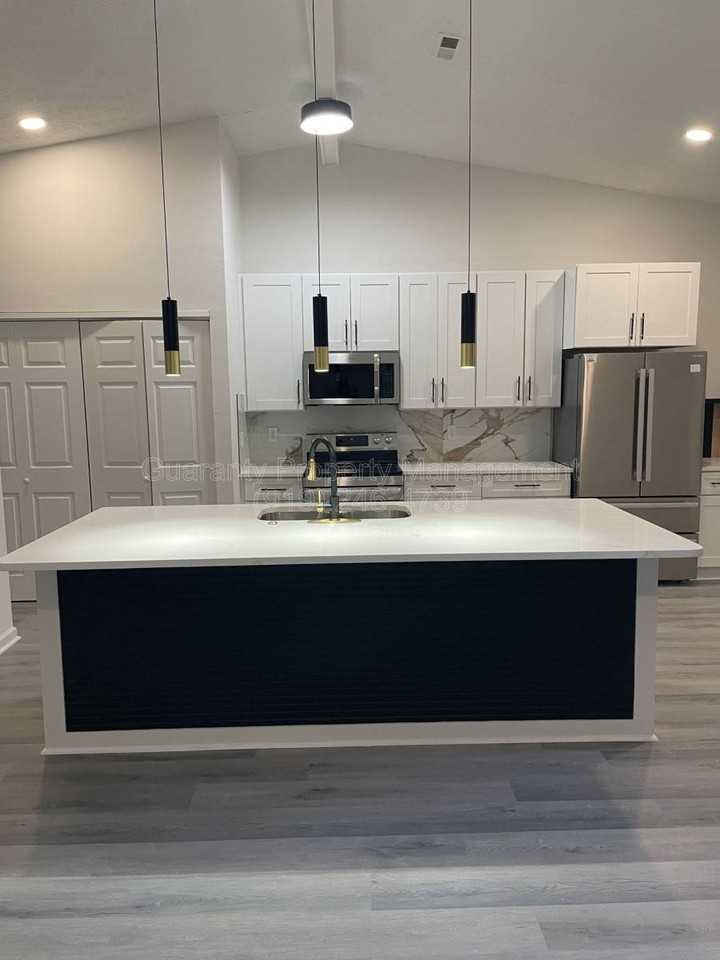 8029 Mcguire Dr - Photo 2 of 10