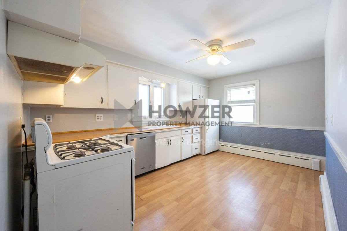 19 Illinois St - Photo 2 of 10