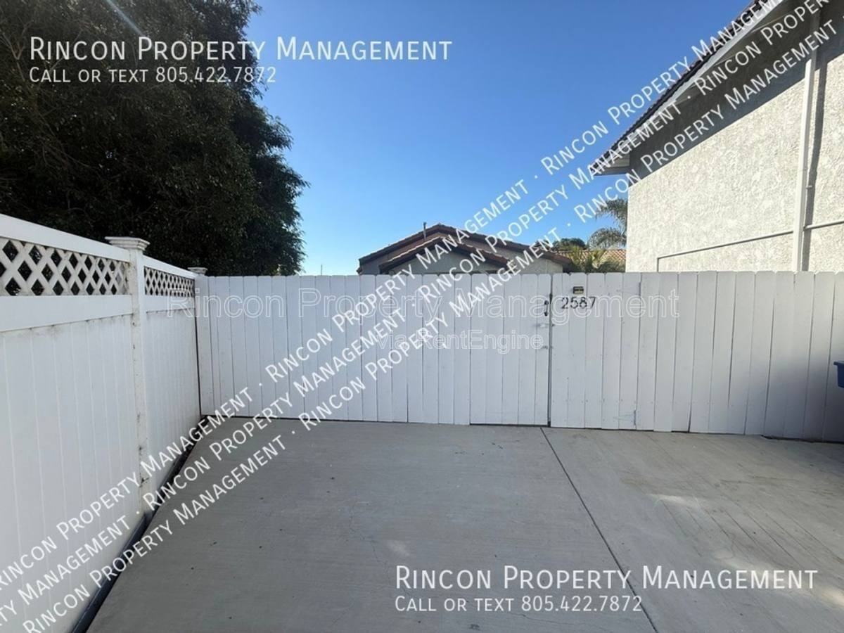 2587 Warbler Ave - Photo 3 of 10