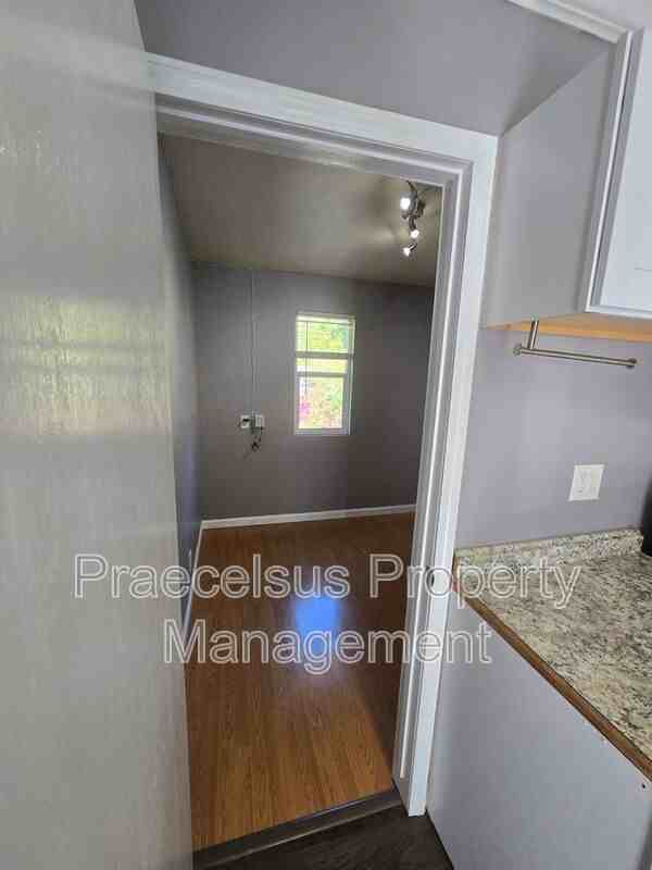37 E J St #A - Photo 3 of 9