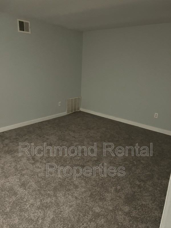 1820 Cambridge Ct - Photo 5 of 13