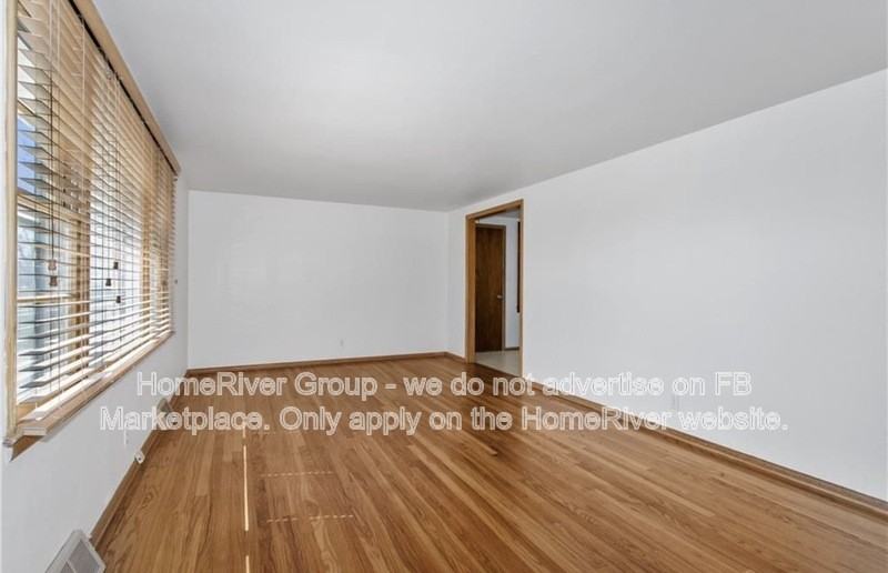 1204 Ne 68th Ter - Photo 3 of 18