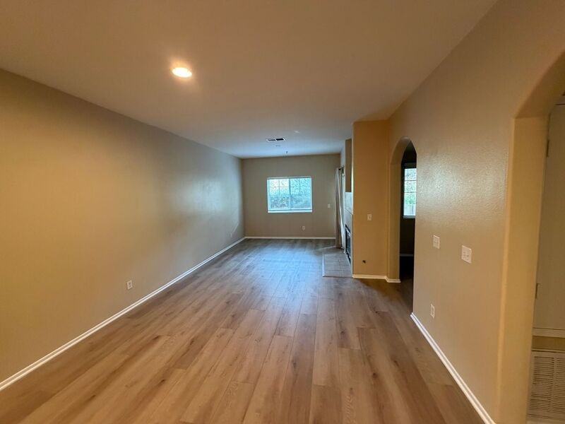 26426 Arboretum Way #802 - Photo 3 of 38