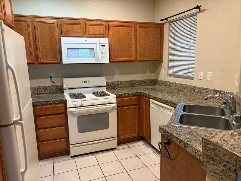 26426 Arboretum Way #802 - Photo 4 of 38