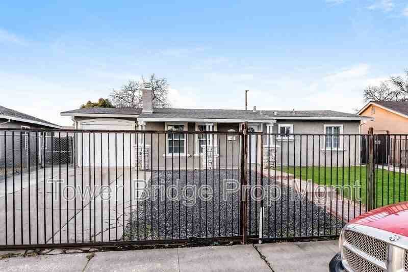 771 Acacia Ave - Photo 2 of 17