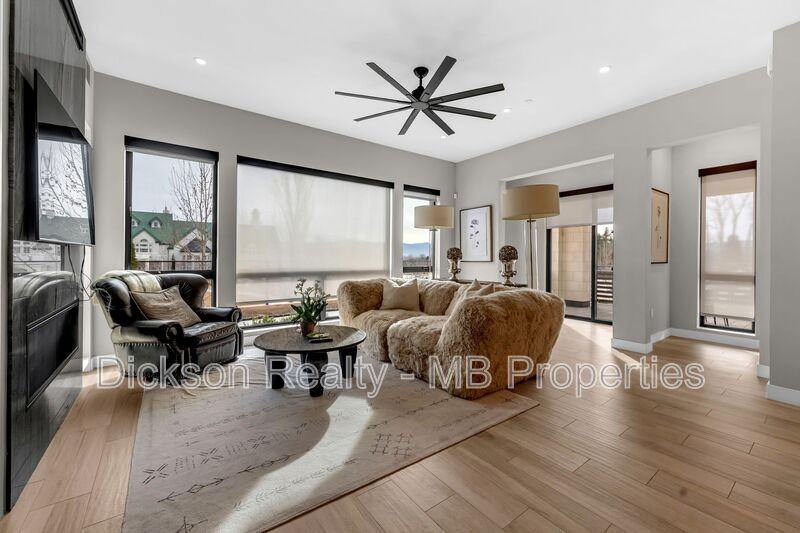 76 Caballada St - Photo 6 of 50