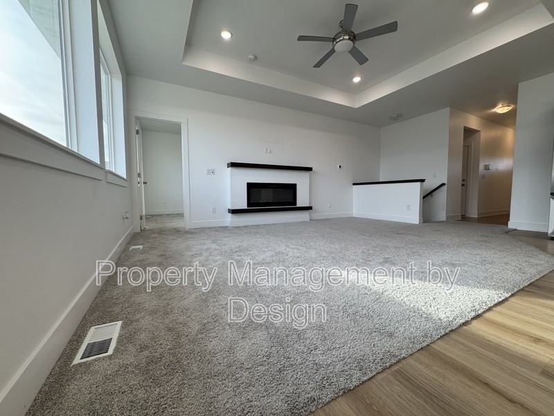 835 Se Booth Ave - Photo 6 of 17