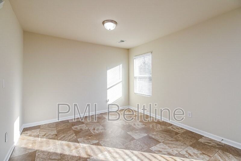 5675 Laurel Ridge Dr - Photo 7 of 25