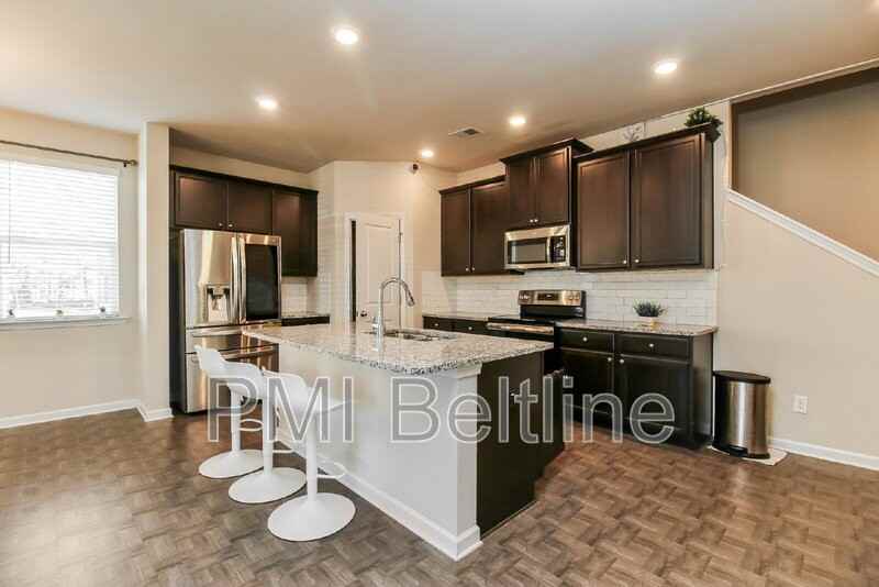 1220 Hawthorne Trl - Photo 3 of 20