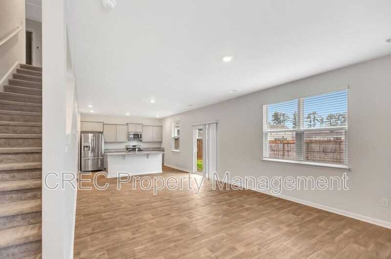 575 Wayton Cir - Photo 4 of 33