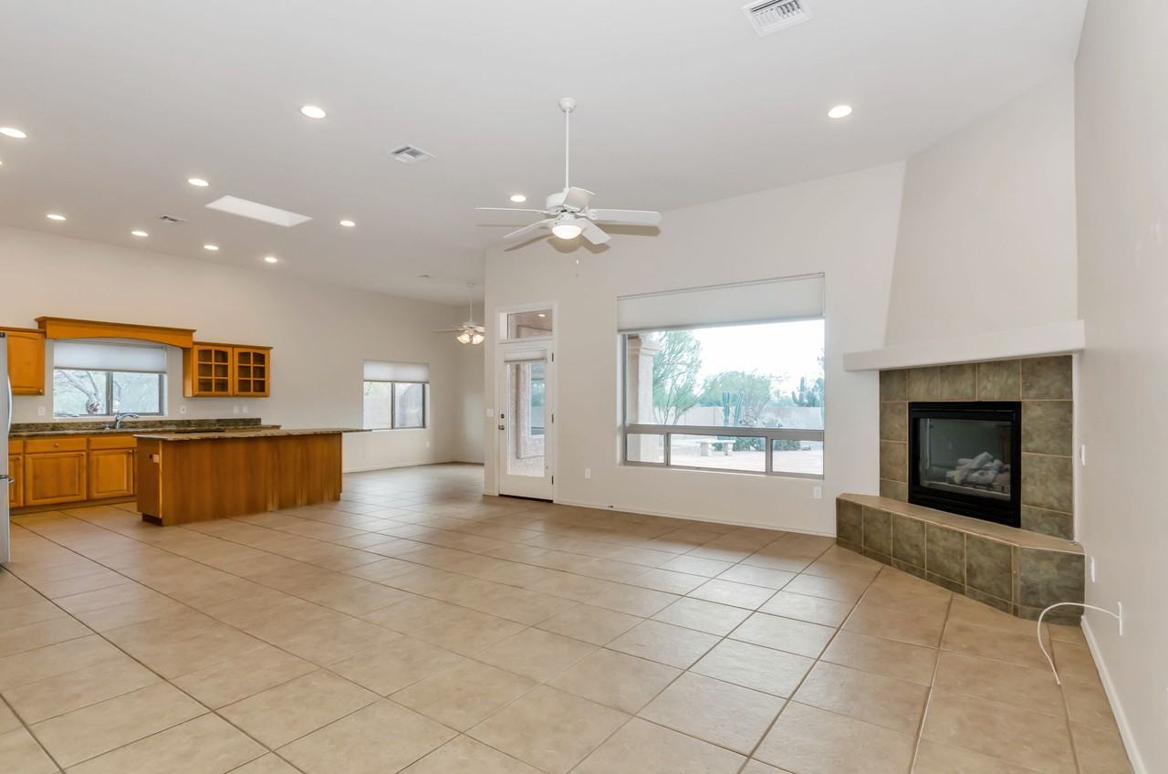 3723 W Camino Alto - Photo 3 of 25