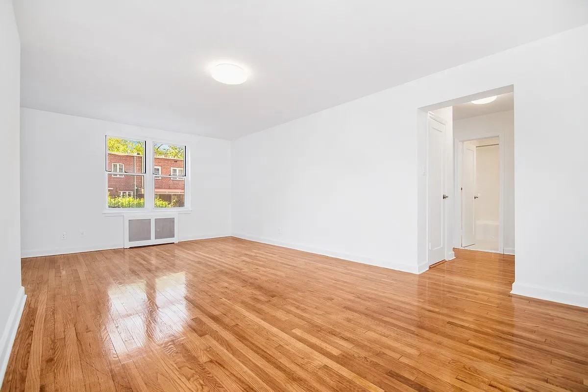 10533 66th Ave #1B - Photo 2 of 6