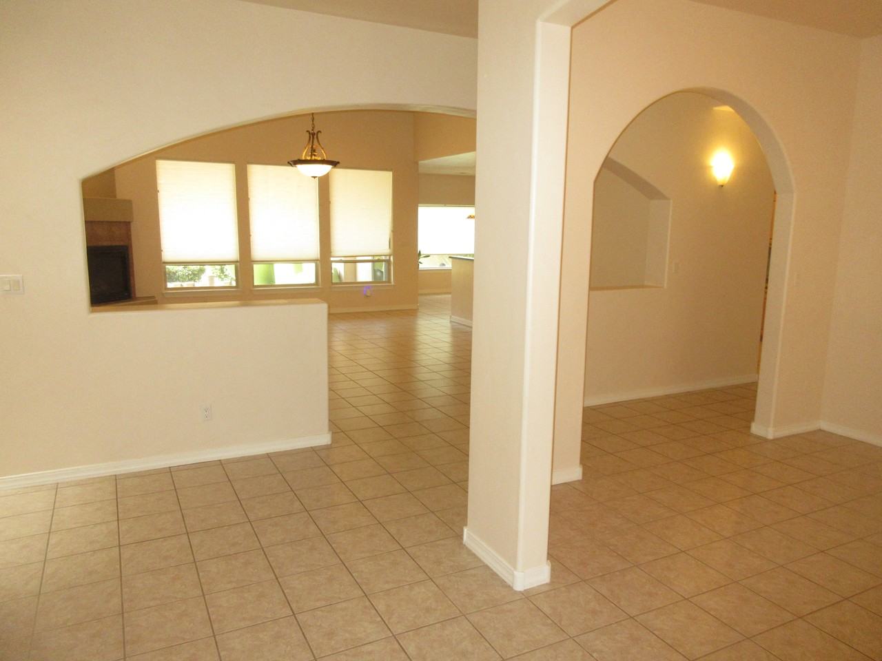 8201 Grape View Ct Ne - Photo 7 of 48