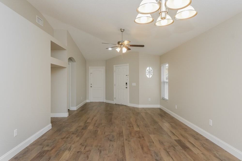 10610 Navigation Dr - Photo 4 of 16