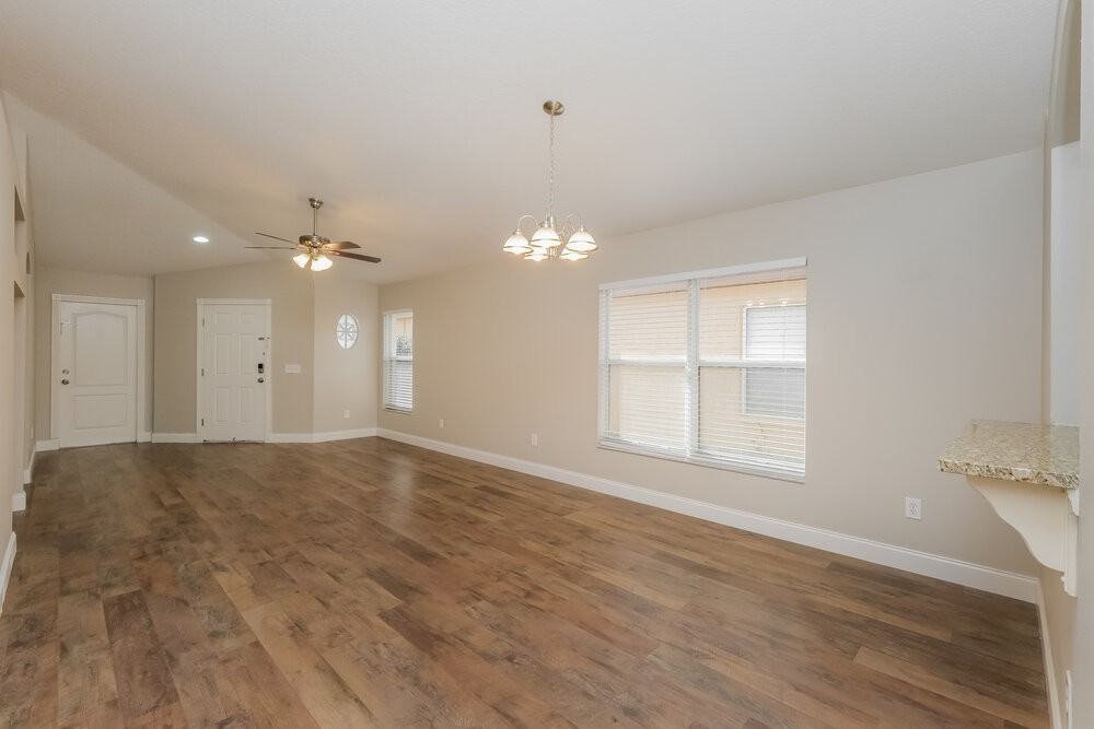 10610 Navigation Dr - Photo 5 of 16